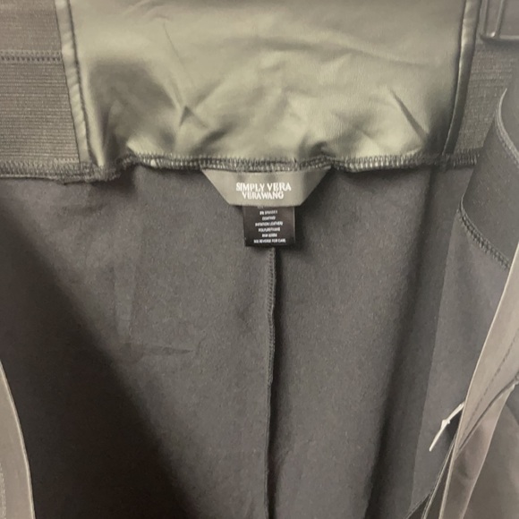 Brand new Woman’s Simply Vera Vera Wang pants - Picture 11 of 13
